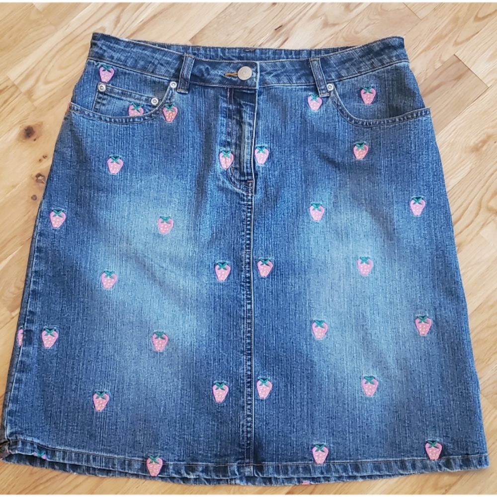 Lilly Pulitzer Blue Denim Mini Skirt with Pink Strawberry Embroidery - Picture 2 of 7